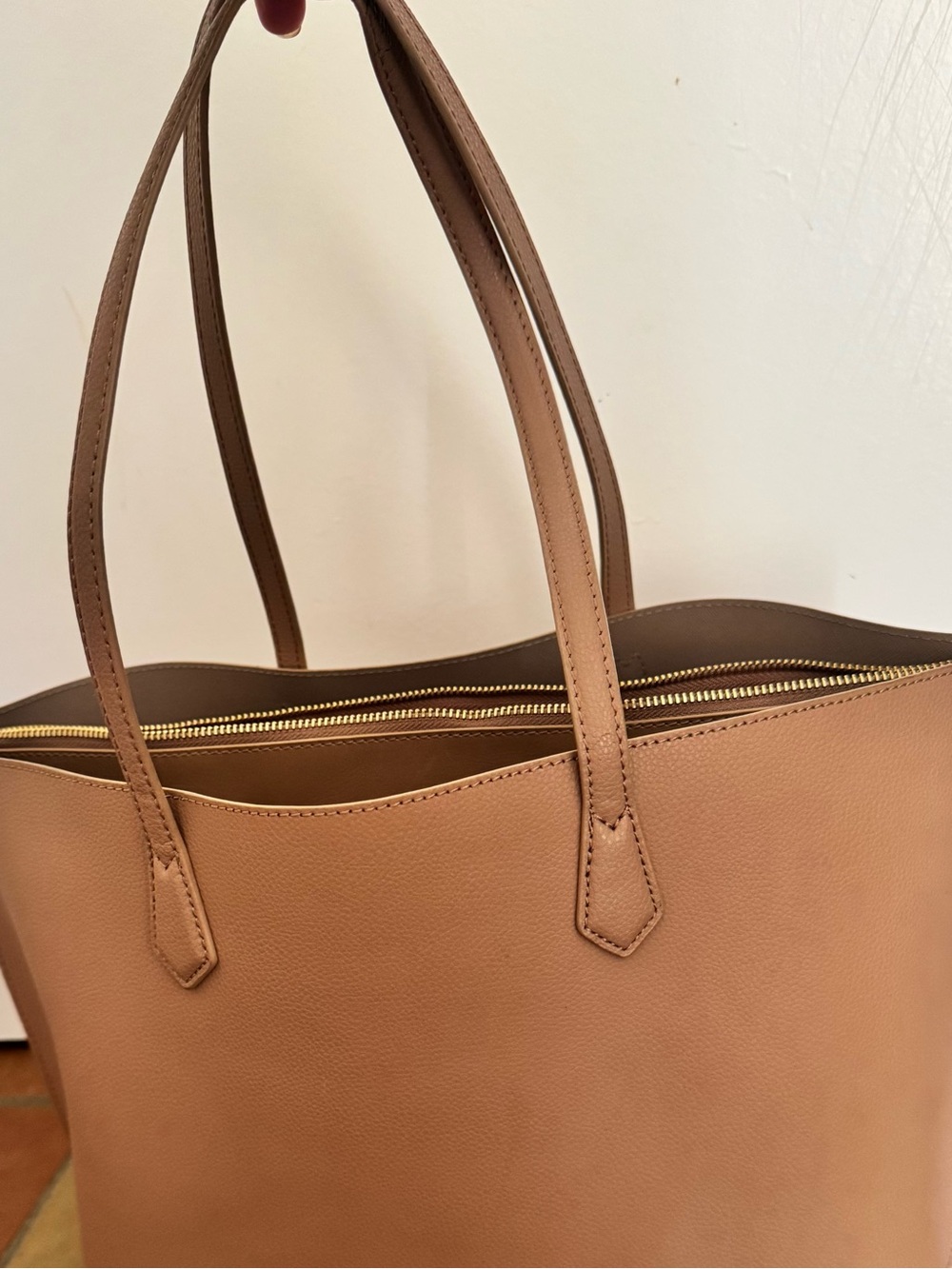 QUINCE ITALIAN LEATHER TRIPLE COMPARTMENT SHOPPER TOTE.used once.See description - Picture 3 of 8